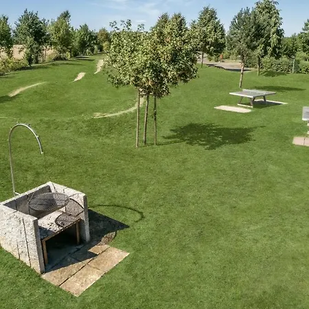 Ferienblockhaus 4 *